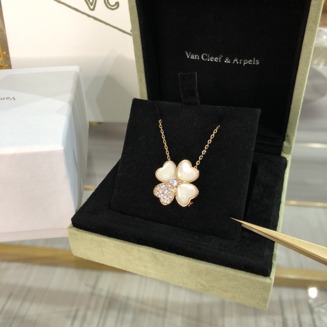 VCA Clover Detachable Pendant Necklace & Brooch 2-in-1 - Original Replica Club