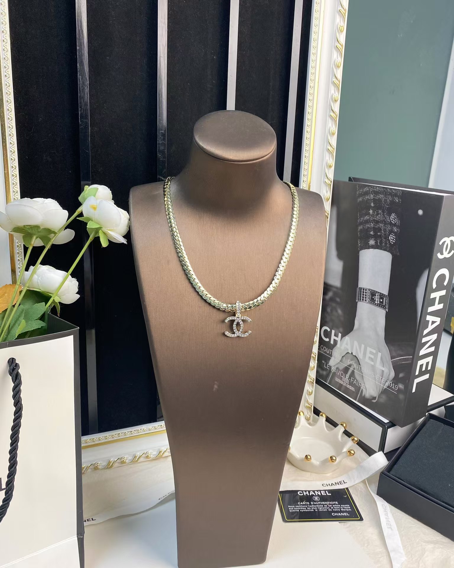Chanel Chunky Flat Cuban Chain Necklace - Original Replica Club