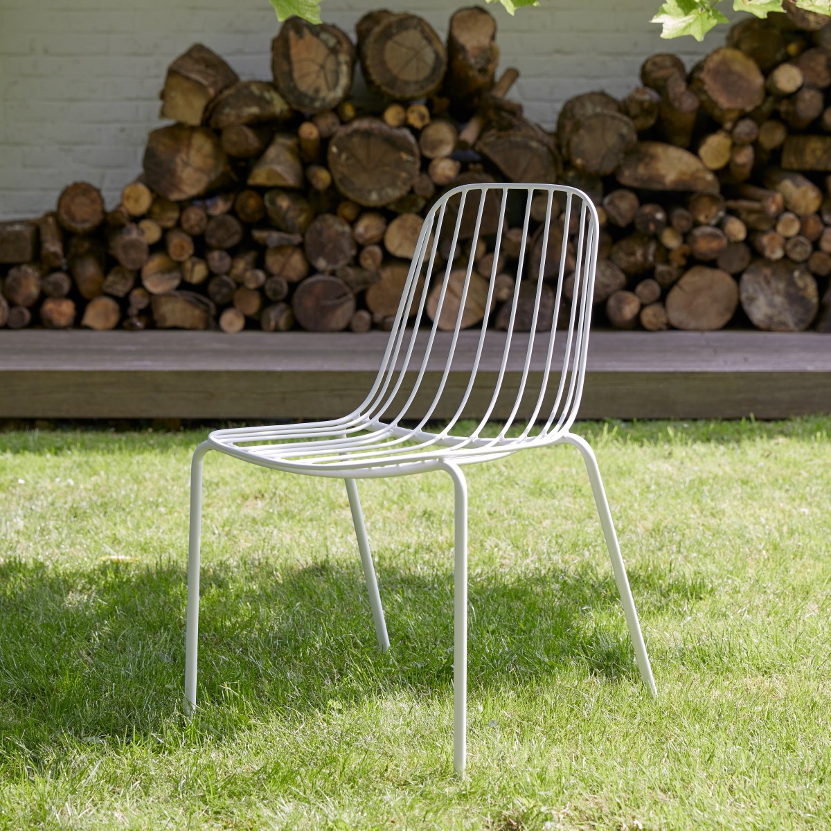 Tikamoon - Arty - Witte metalen tuinstoel