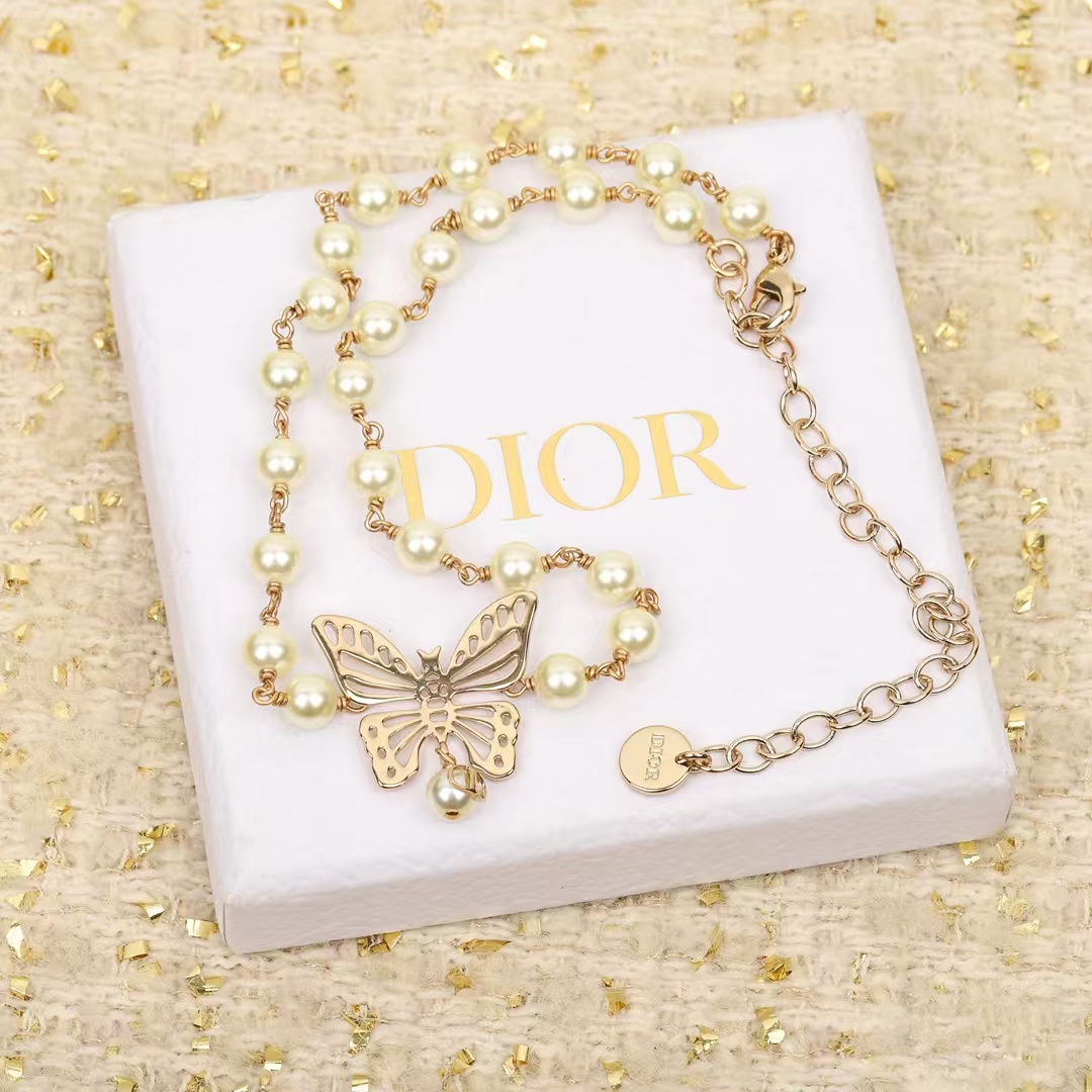 Dior Hollow Butterfly Pendant Pearl Necklace - Original Replica Club