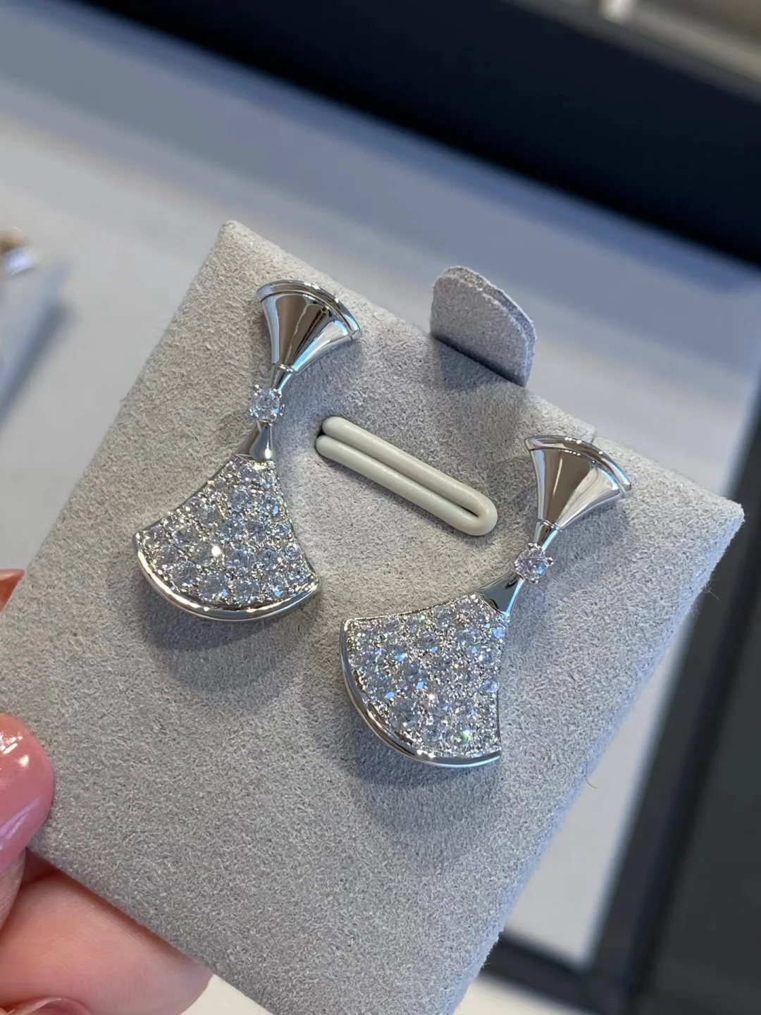 Bvlgari Divas' Dream Earrings - Original Replica Club