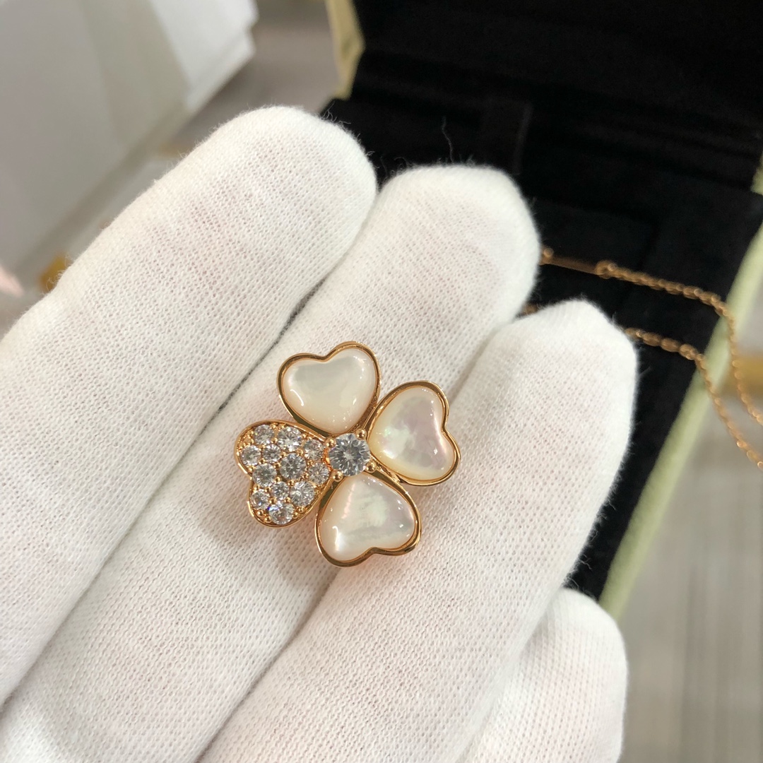 VCA Clover Detachable Pendant Necklace & Brooch 2-in-1 - Original Replica Club