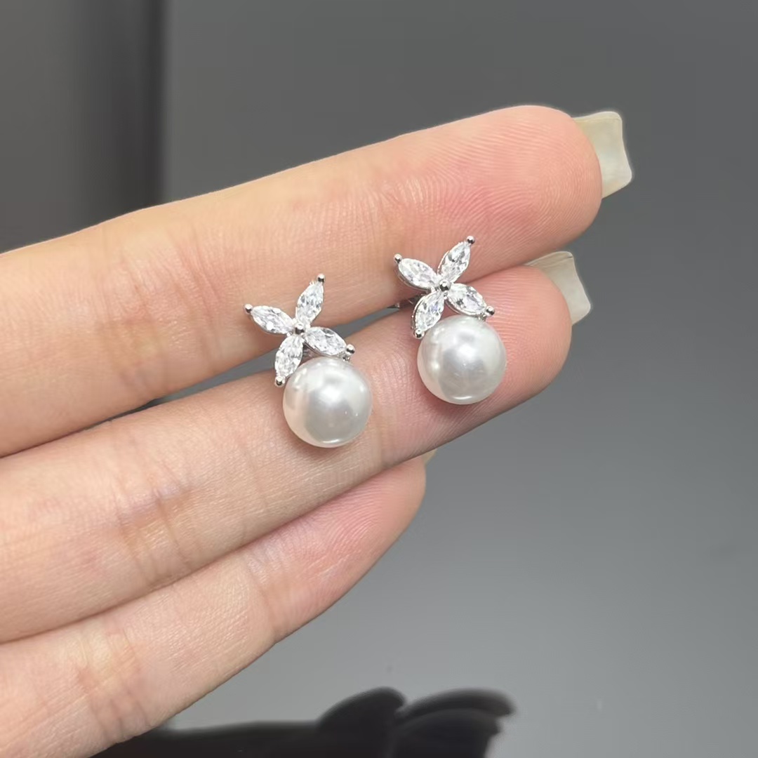 Tiffany Victoria Pearl Earrings - Original Replica Club