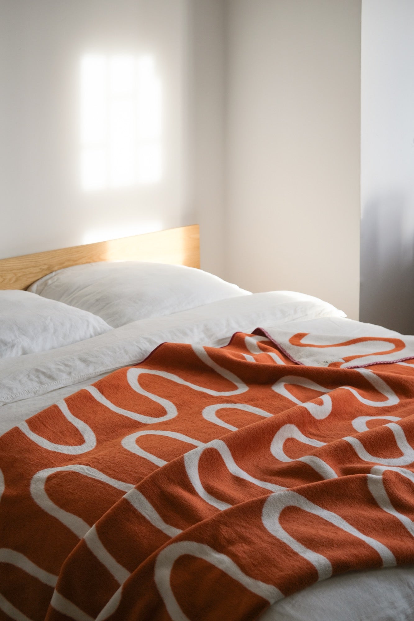 noo.ma SWIRL Katoenen deken - Terracotta