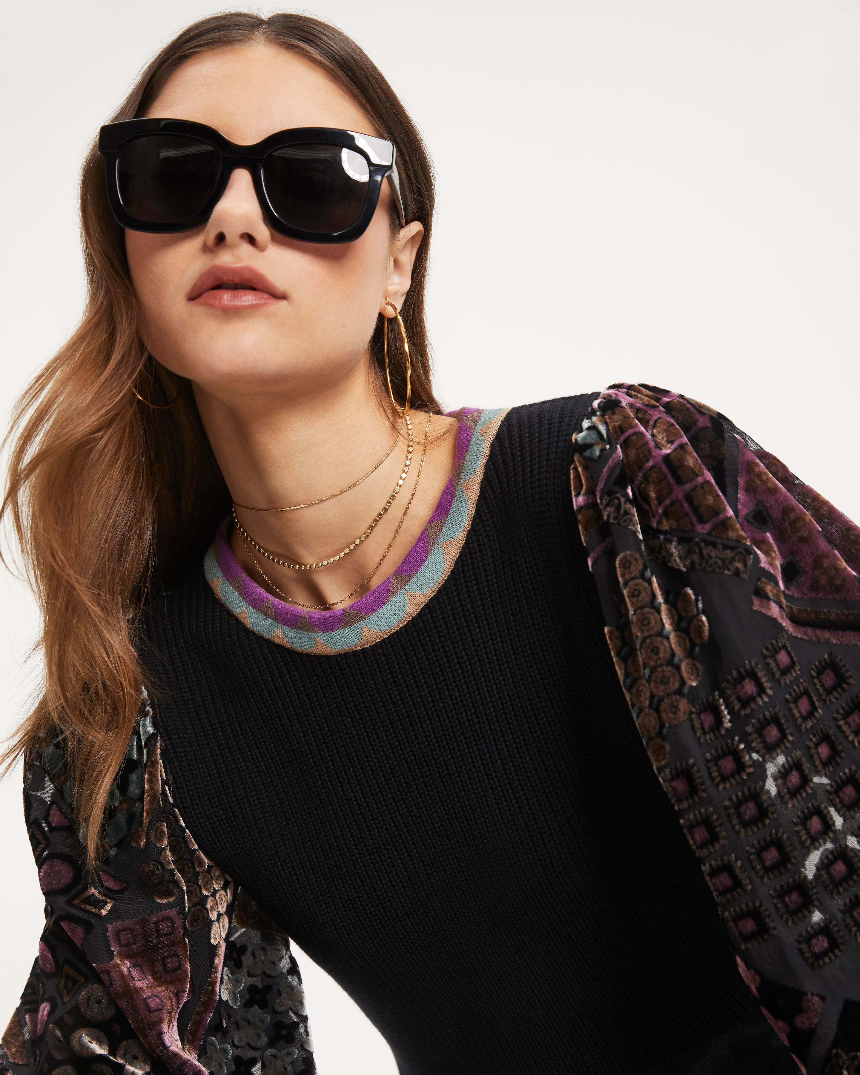 Penelope Contrast Knit Burnout Velvet Pullover Sweater - Black - Se7enfashion