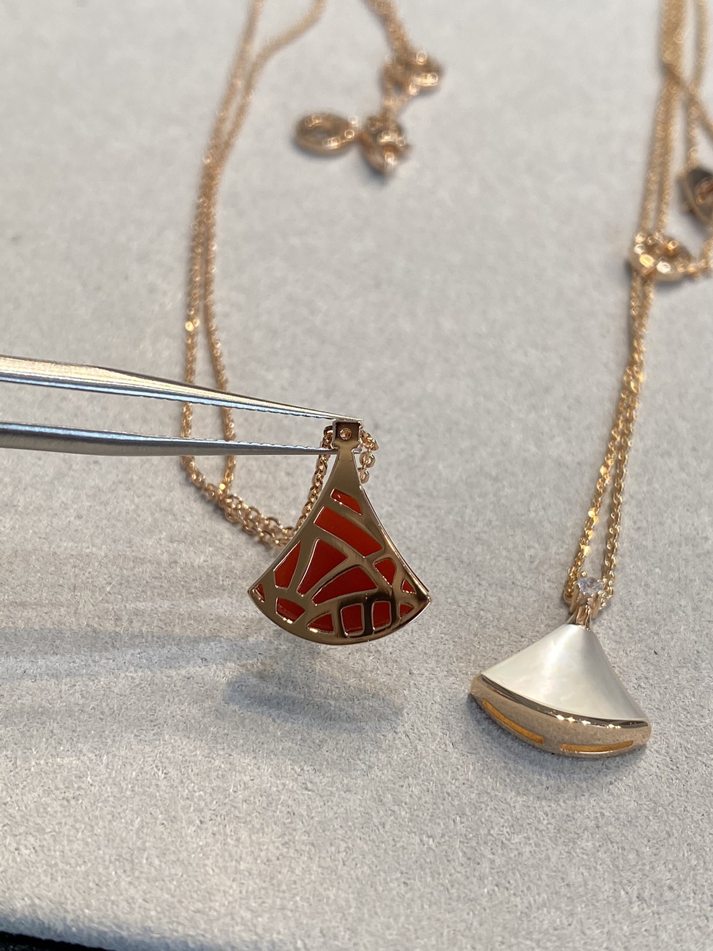 Bvlgari Divas' Dream Rose Gold Necklace - Original Replica Club