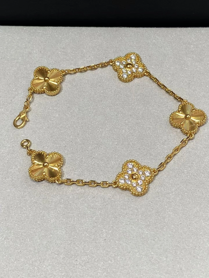 VCA Gold-tone Diamond and Guilloche Vintage Alhambra Bracelet 5 Motifs - Original Replica Club