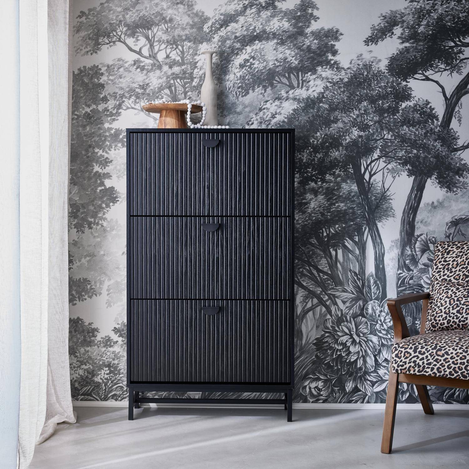 Bazalt - Mueble zapatero con 3 puertas acanaladas