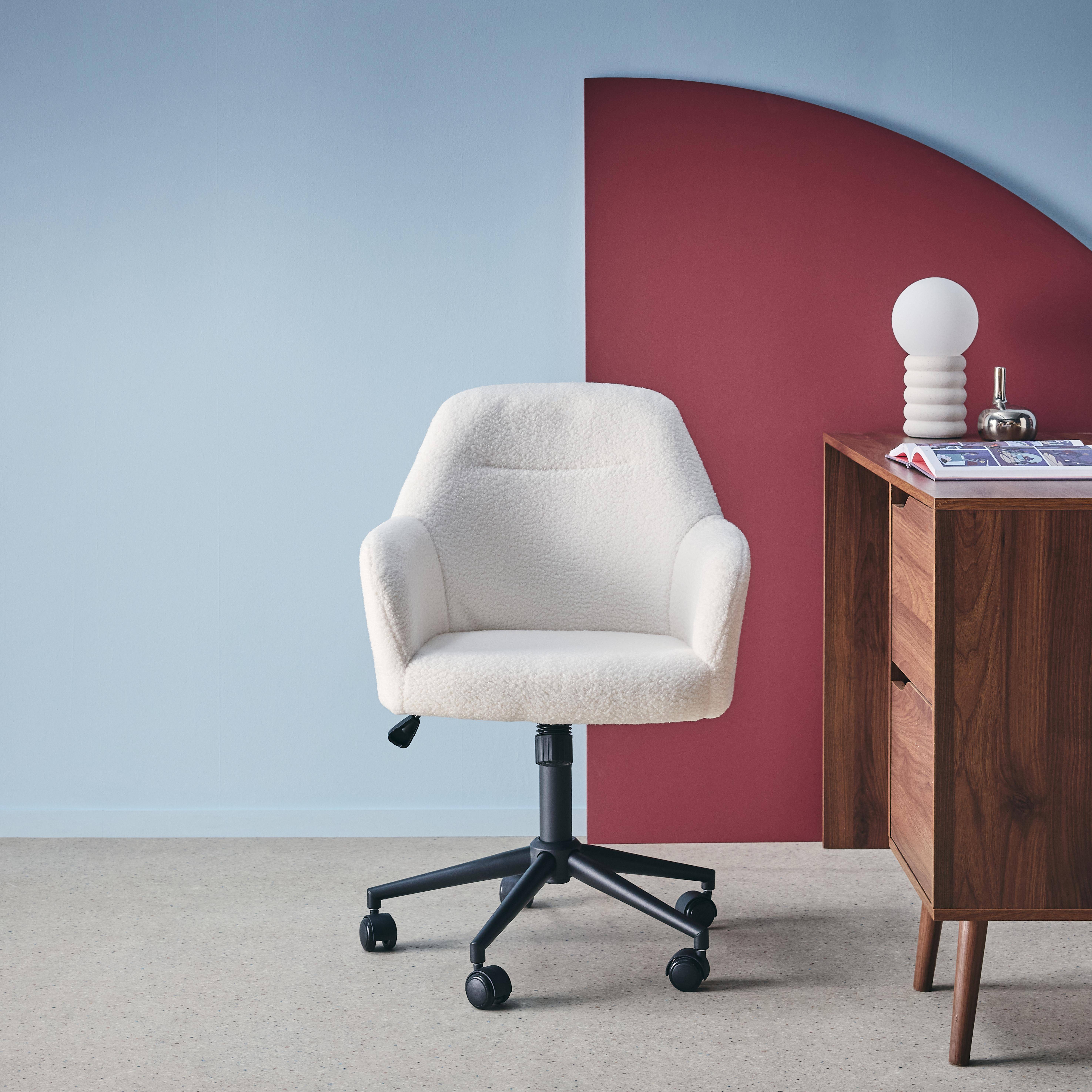 Stan - Silla de oficina con ruedas ajustable de metal y borreguito