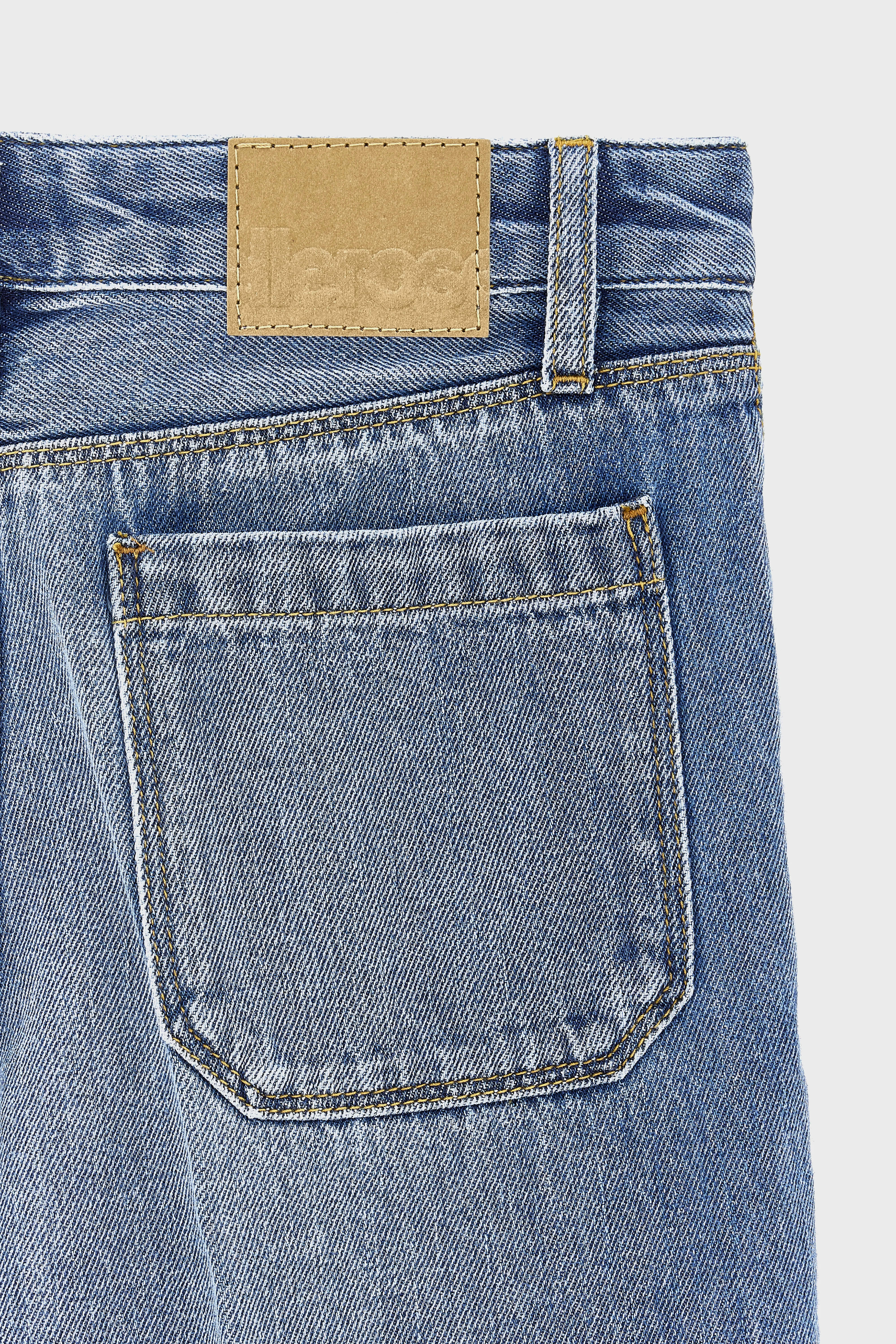Bellerose Pepy flared medium blue jeans (242 / G / MD BLUE BLEACH)