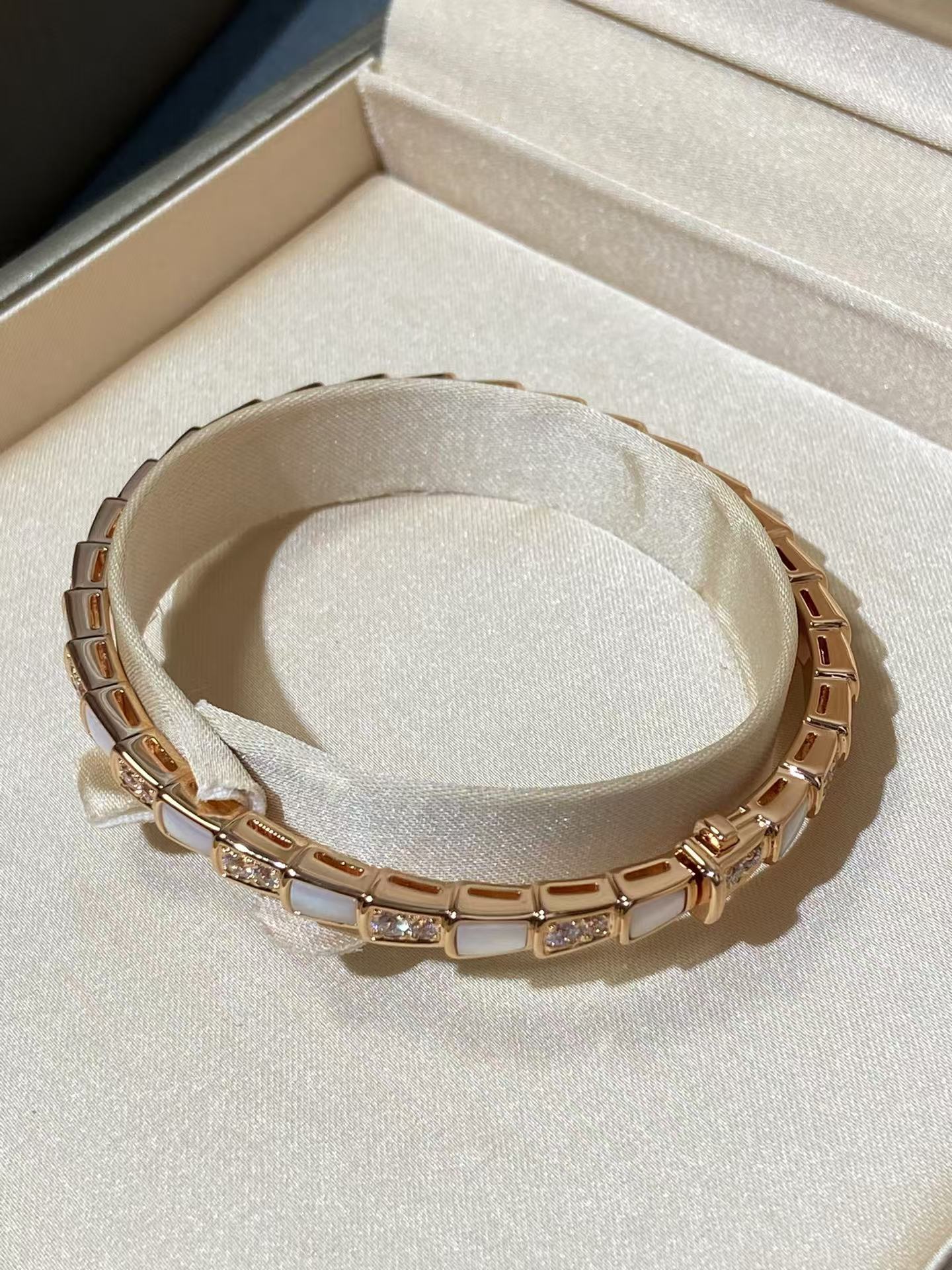 Bvlgari Serpenti Viper Bracelet Bangle in Rose Gold - Original Replica Club