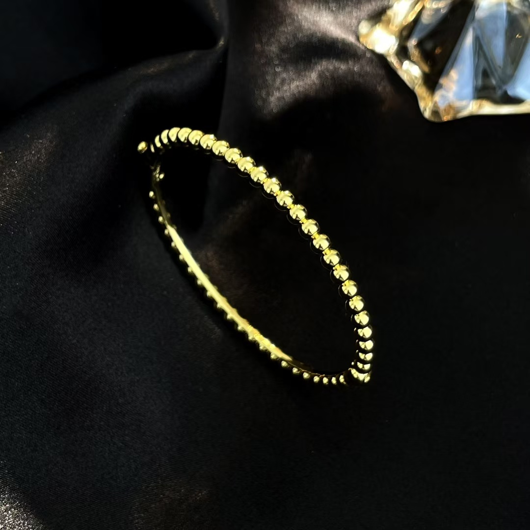 VCA Perlee Pearls of Gold Bracelet - Medium Bangle - Original Replica Club
