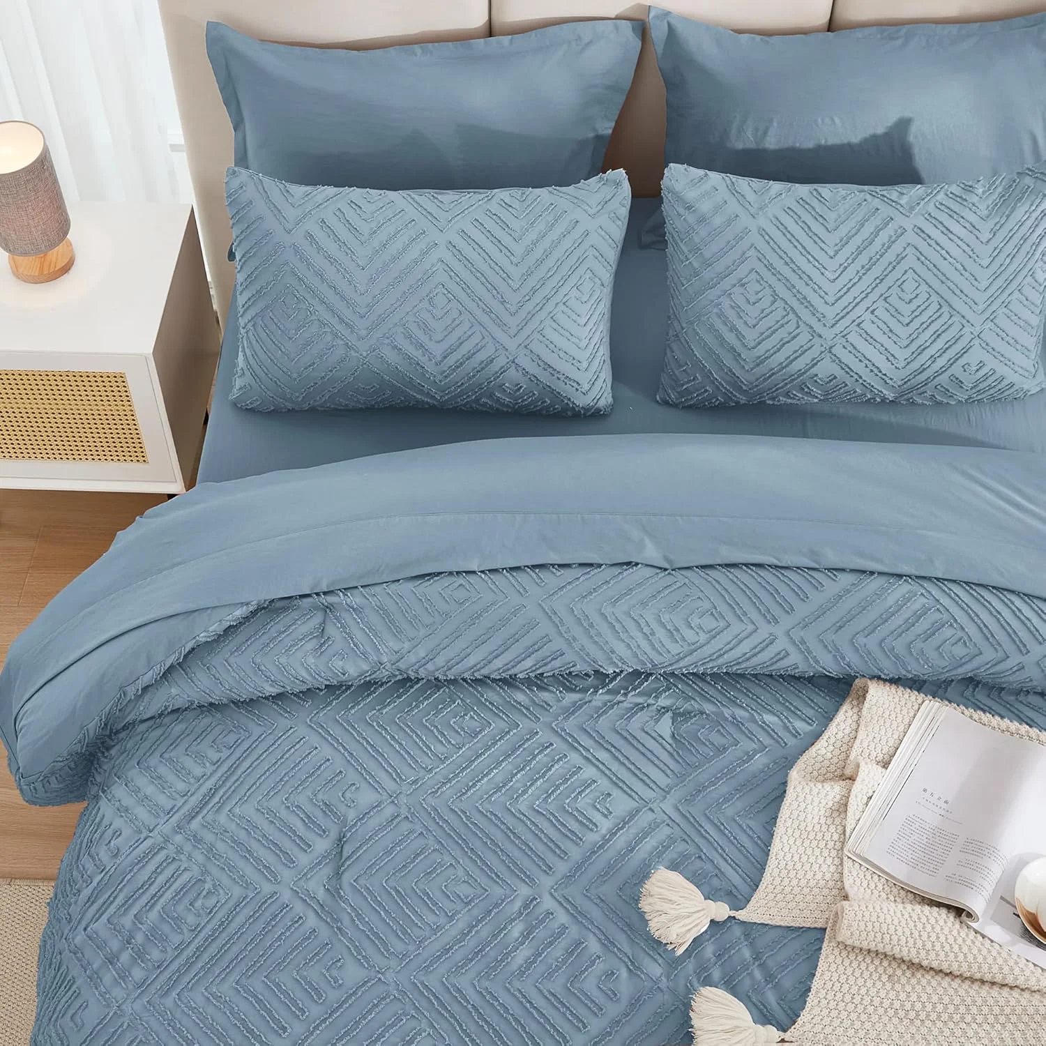 Queen Comforter Set 7 Piece Dark Emerald Green - Bed in a Bag Queen Boho Lightweight Fluffy Tufted Bedding Sets with Comforter, Sheets, Pillowcases & Shams - Image 16