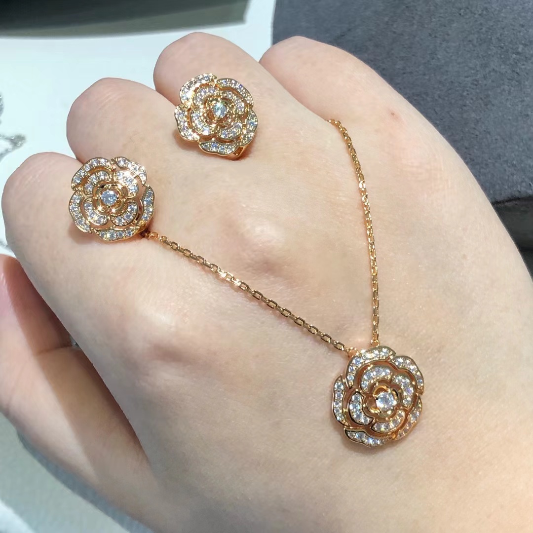 Chanel Diamond Camellia Flower Pendant Necklace - Original Replica Club