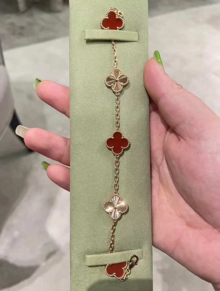 VCA Rose Gold Carnelian Vintage Alhambra Bracelet 5 Motifs - Original Replica Club
