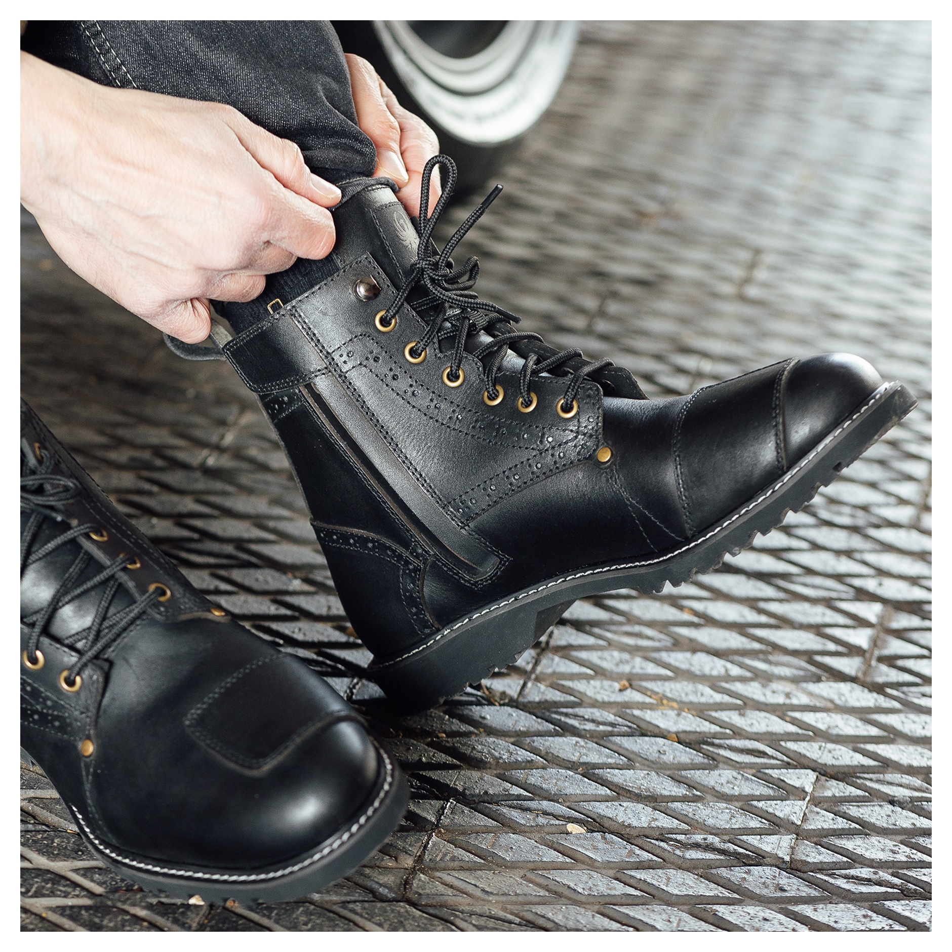 SportsBikeShop Merlin Derby Brogue D3O WP Boots