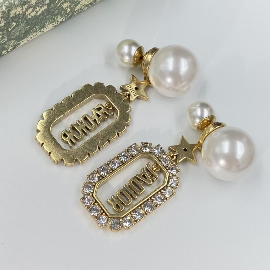 Dior JADIOR Drop Pearl Earrings - Original Replica Club