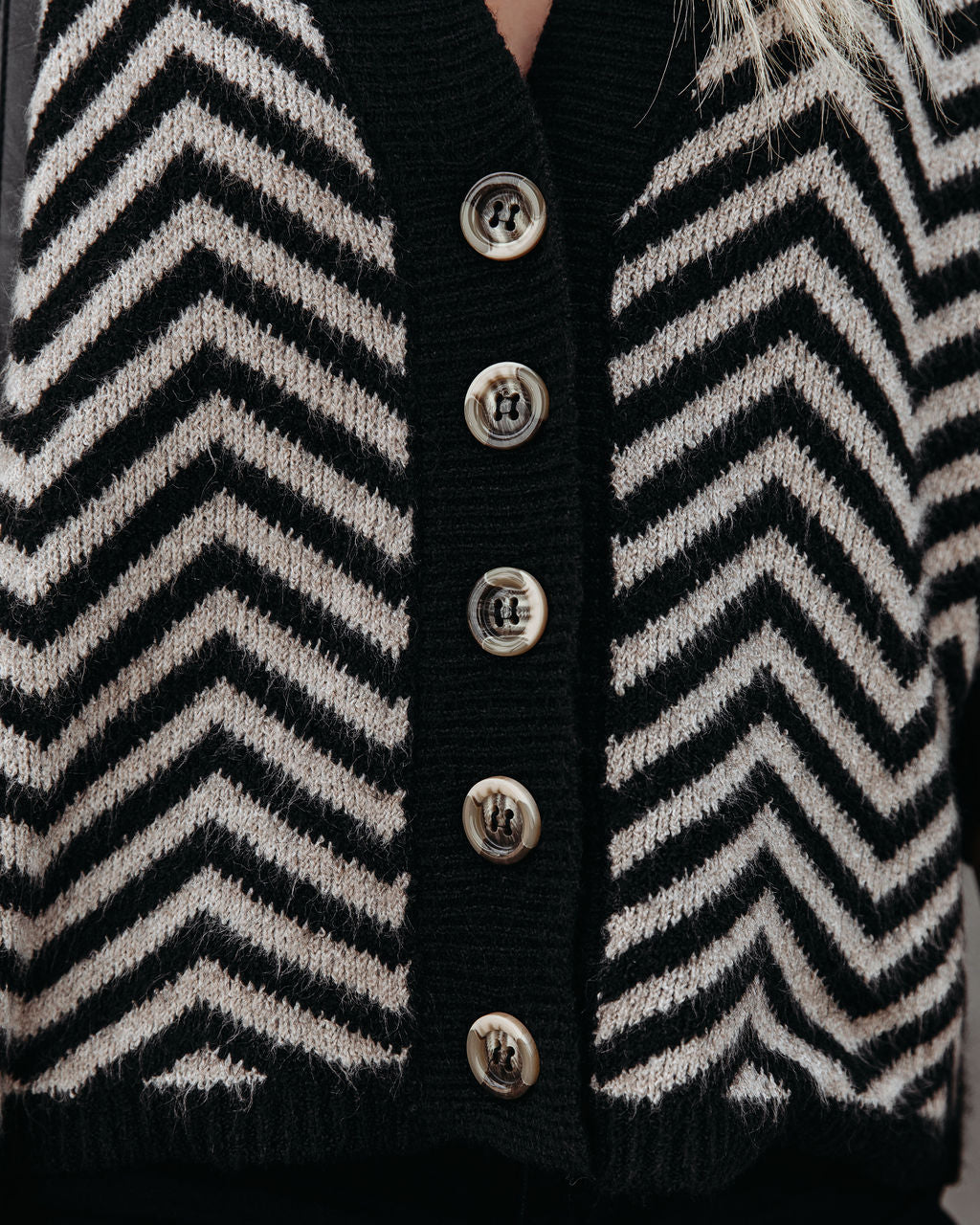 Halston Button Front Chevron Knit Cardigan - Se7enfashion