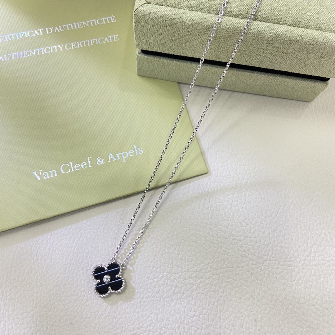 Newest VCA Stripe Black Chalcedony Vintage Alhambra Pendant Necklace - Original Replica Club