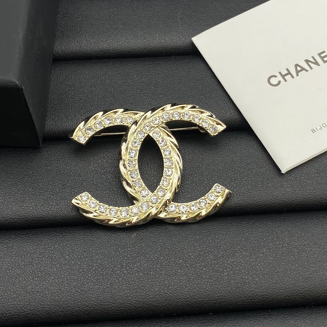 Chanel Light Gold Diamond CC Brooch - Original Replica Club