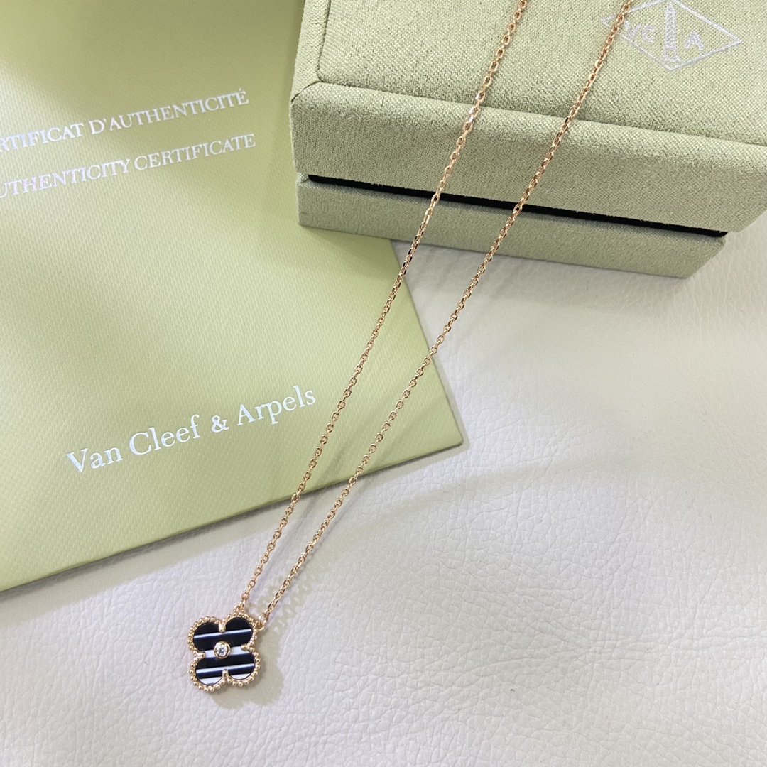 Newest VCA Stripe Black Chalcedony Vintage Alhambra Pendant Necklace - Original Replica Club