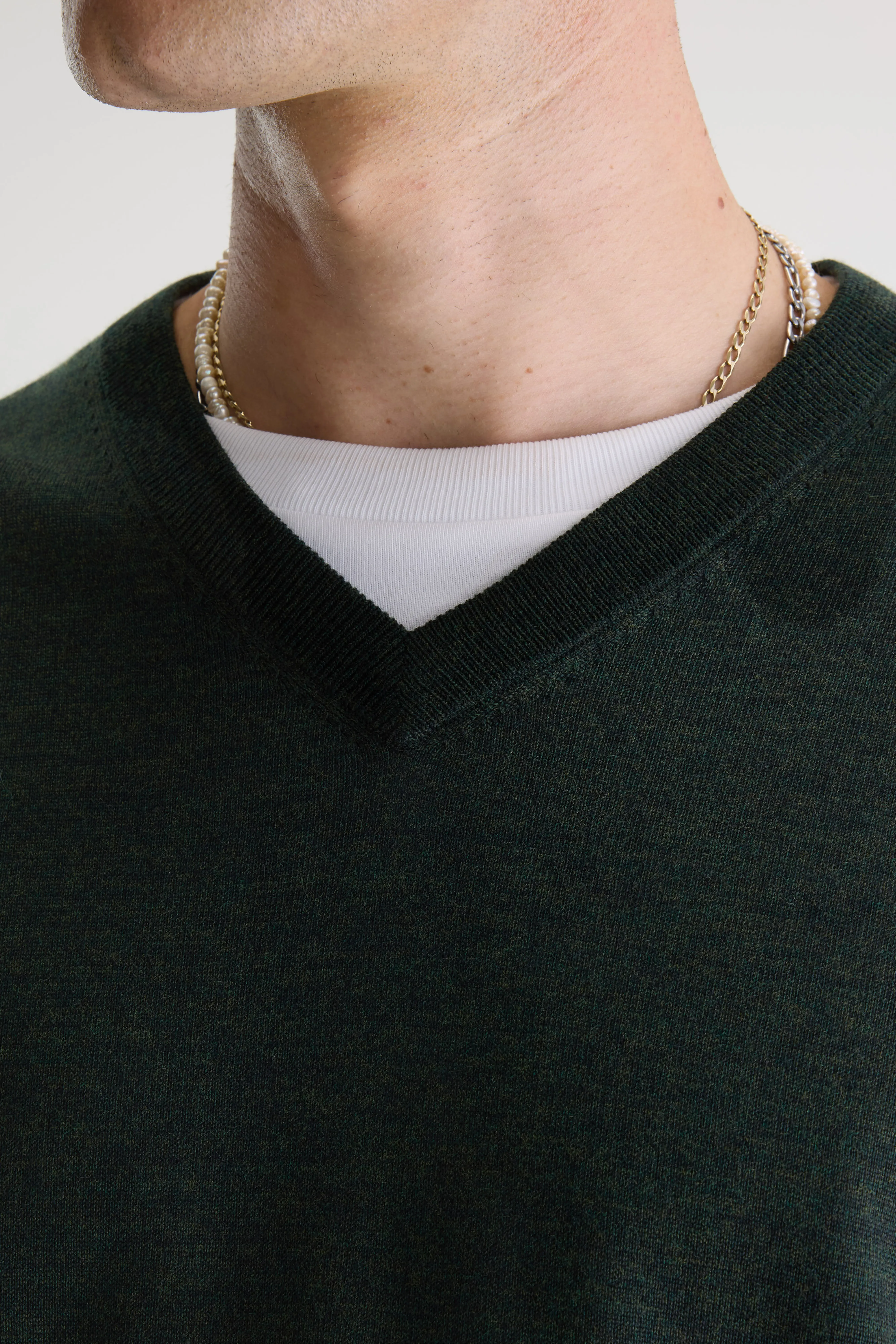 Bellerose Dilwy v-neck sweater (261 / M / DARK OLIVE)