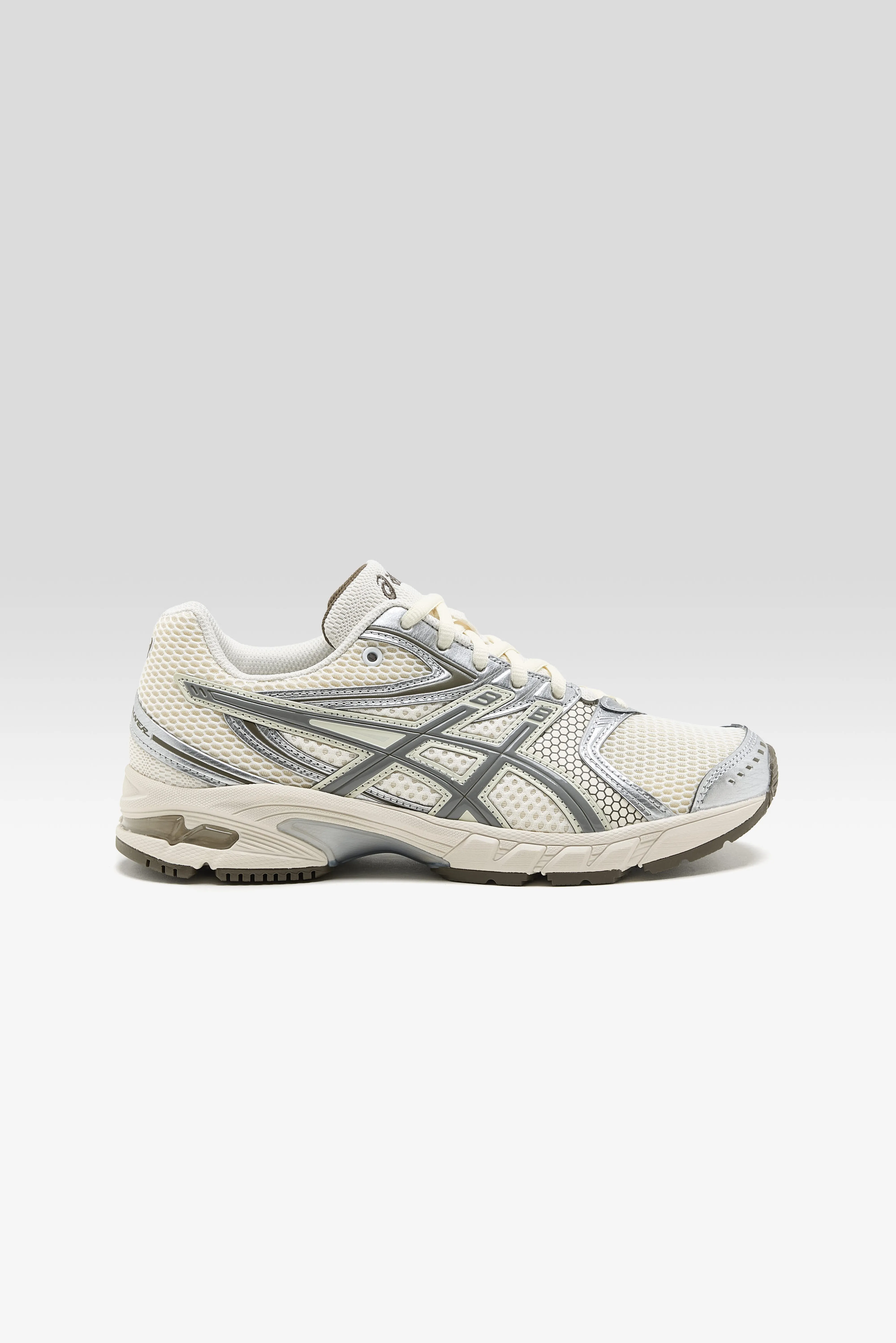Bellerose Gel-DS Trainer 14 for Women  (261 / W / CREAM)