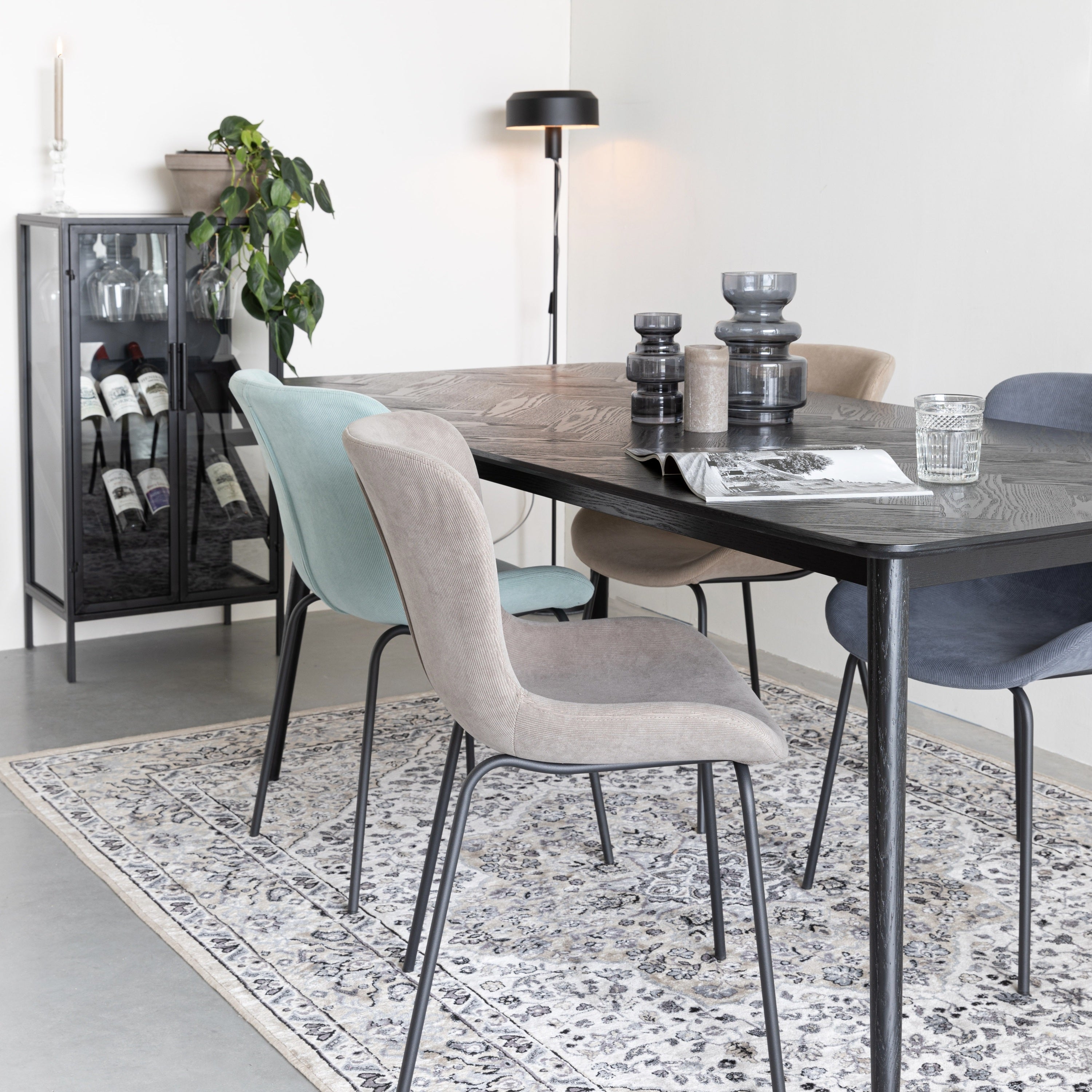 Blokker Fabio Eettafel Visgraat - 160 x 80 cm - Zwart