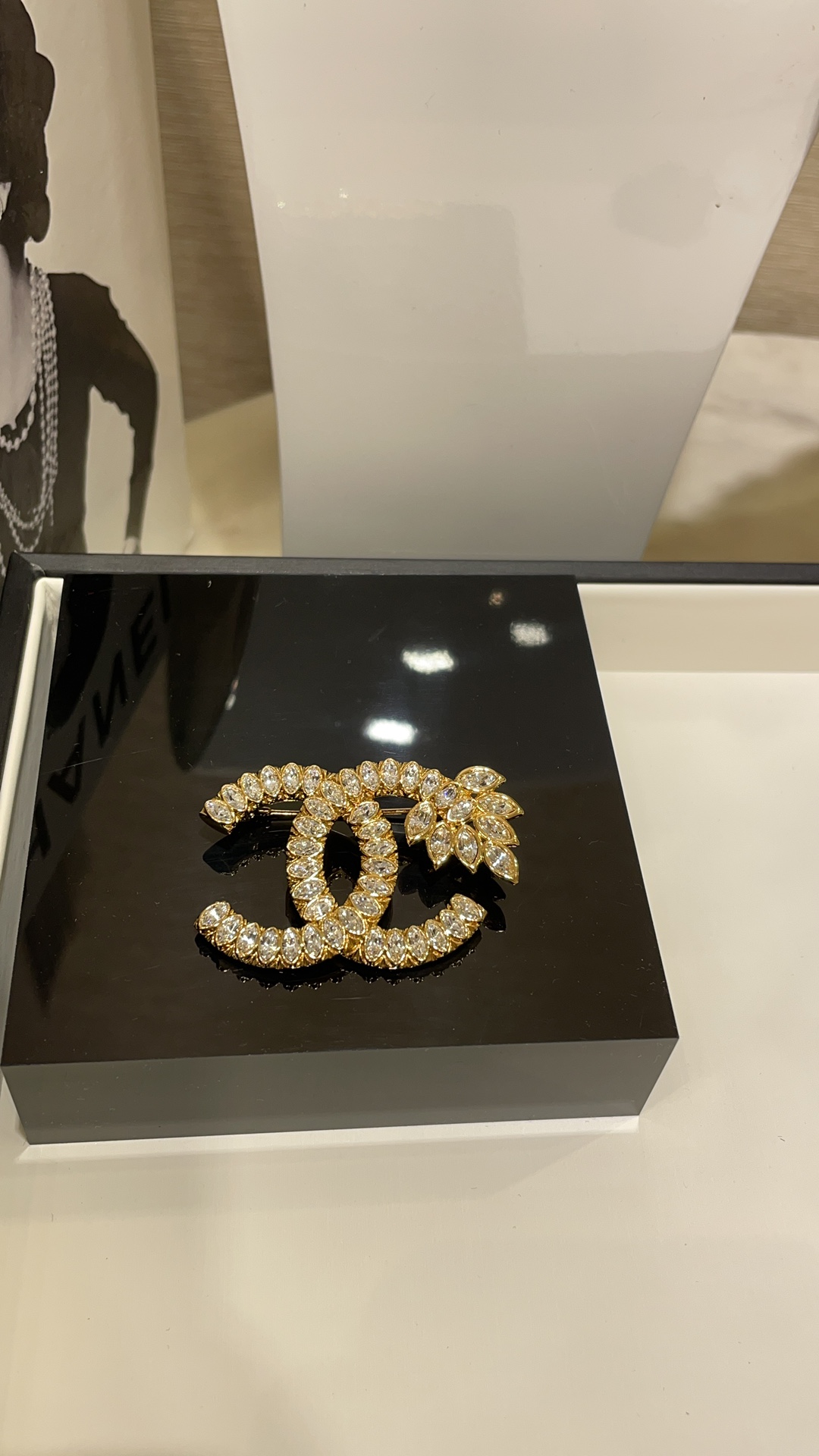 Chanel Luxury Full Diamond Ear of Wheat CC Brooch - Original Replica Club