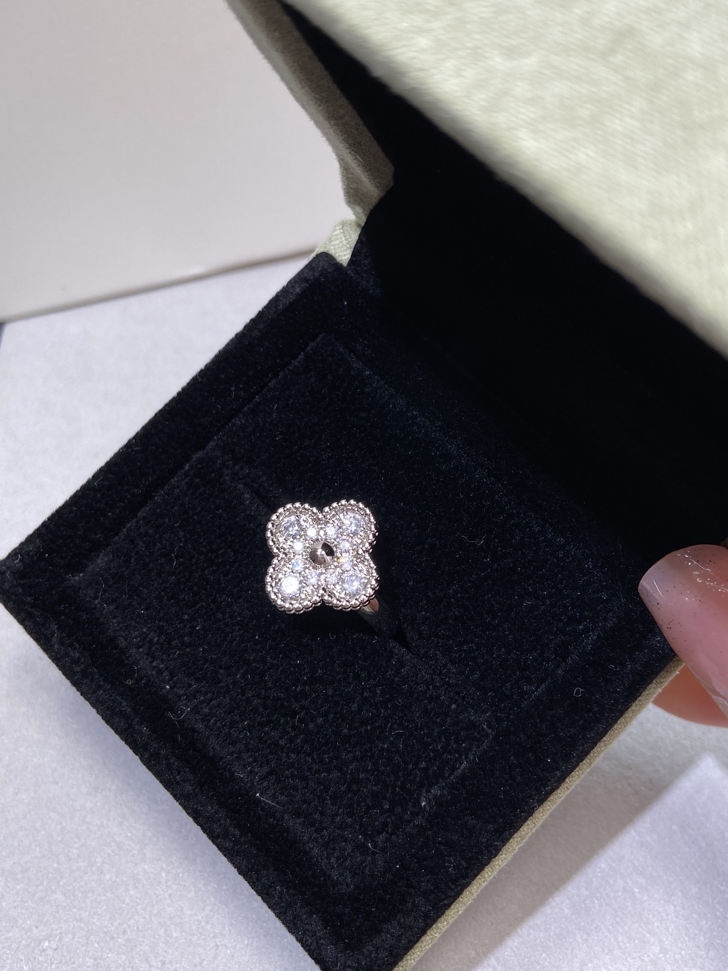 VCA Diamond Vintage Alhambra Ring - Original Replica Club