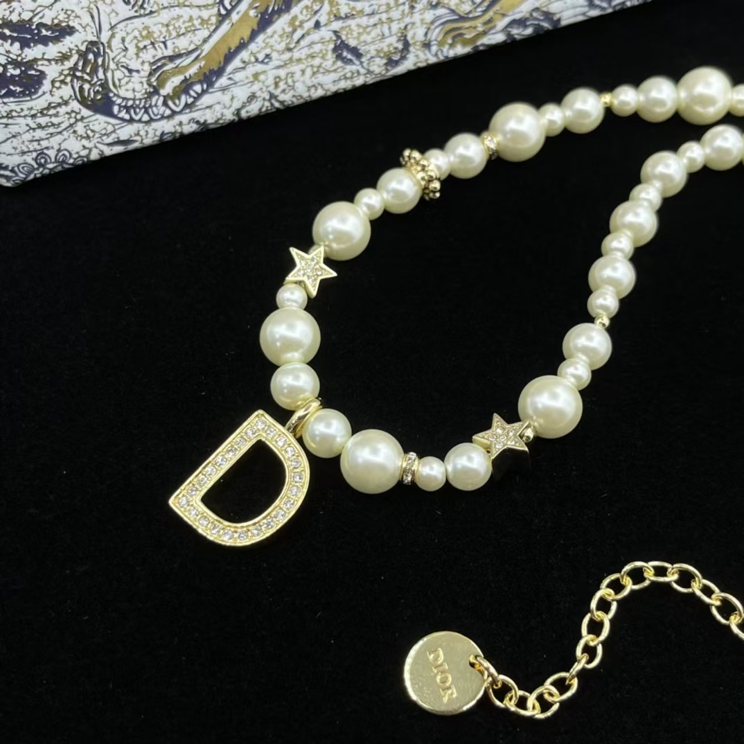 Dior Letter D Pendant Pearl Necklace - Original Replica Club
