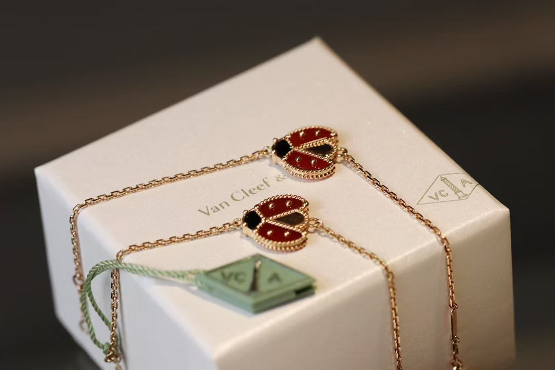 VCA Fauna Lucky Spring Bracelet, Open Wings Ladybug - Original Replica Club