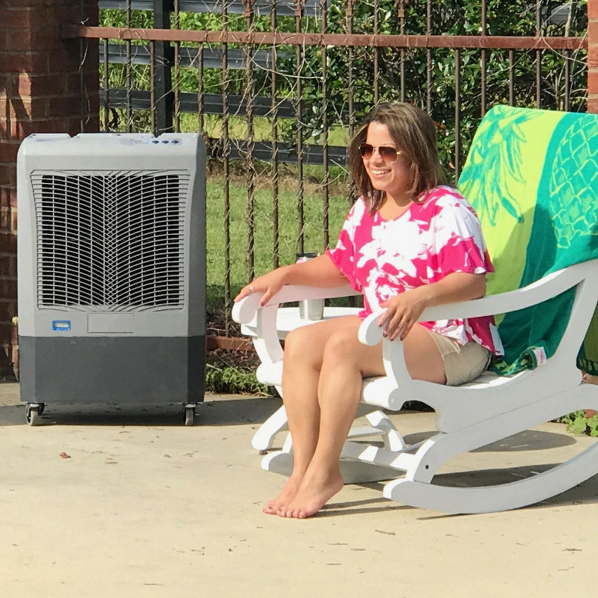 Hessaire MC37M Indoor/Outdoor Portable 950 Sq Ft Evaporative Air Cooler - Image 8