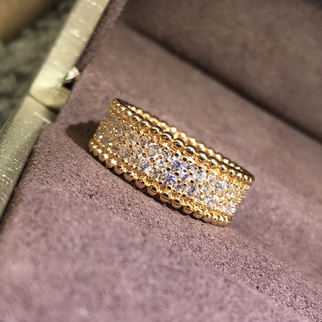 VCA Wide Perlee Diamonds Ring - Original Replica Club
