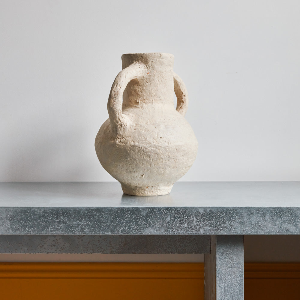 Vase oreilles en papier mâché