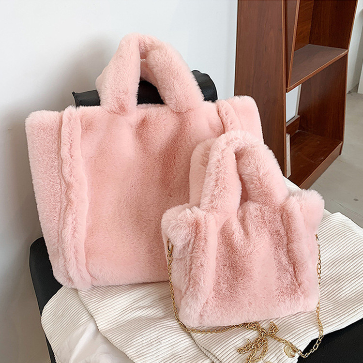 Autumn and winter furry women's bag 2026, fashionable large-capacity women's shoulder and crossbody handbag, versatile plush tote bag