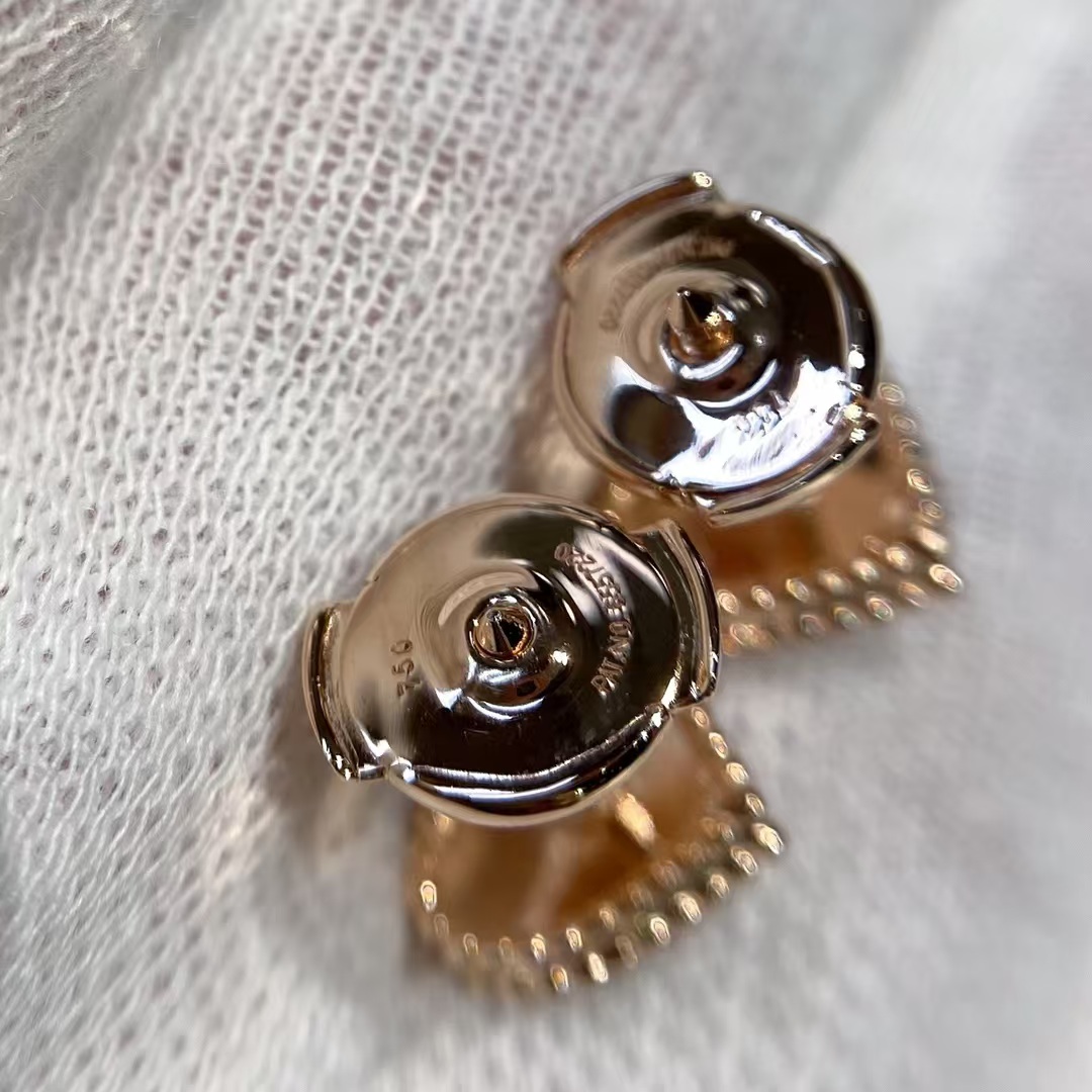 VCA Heart Stud Earrings - Original Replica Club