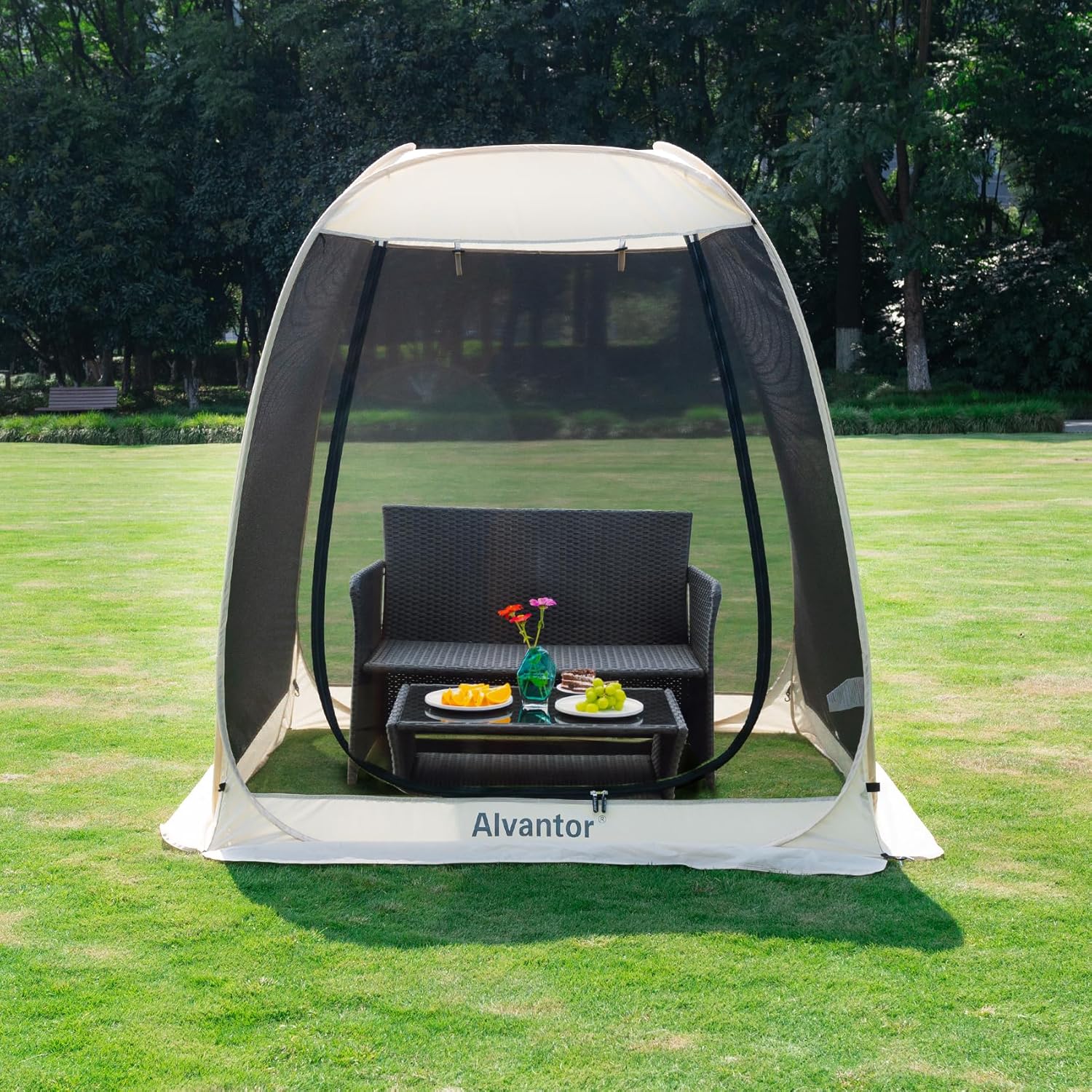 Screen gazebo sleeps 6-10-15 people Igloo-style canopy tent mosquito net on the sides Perfect
