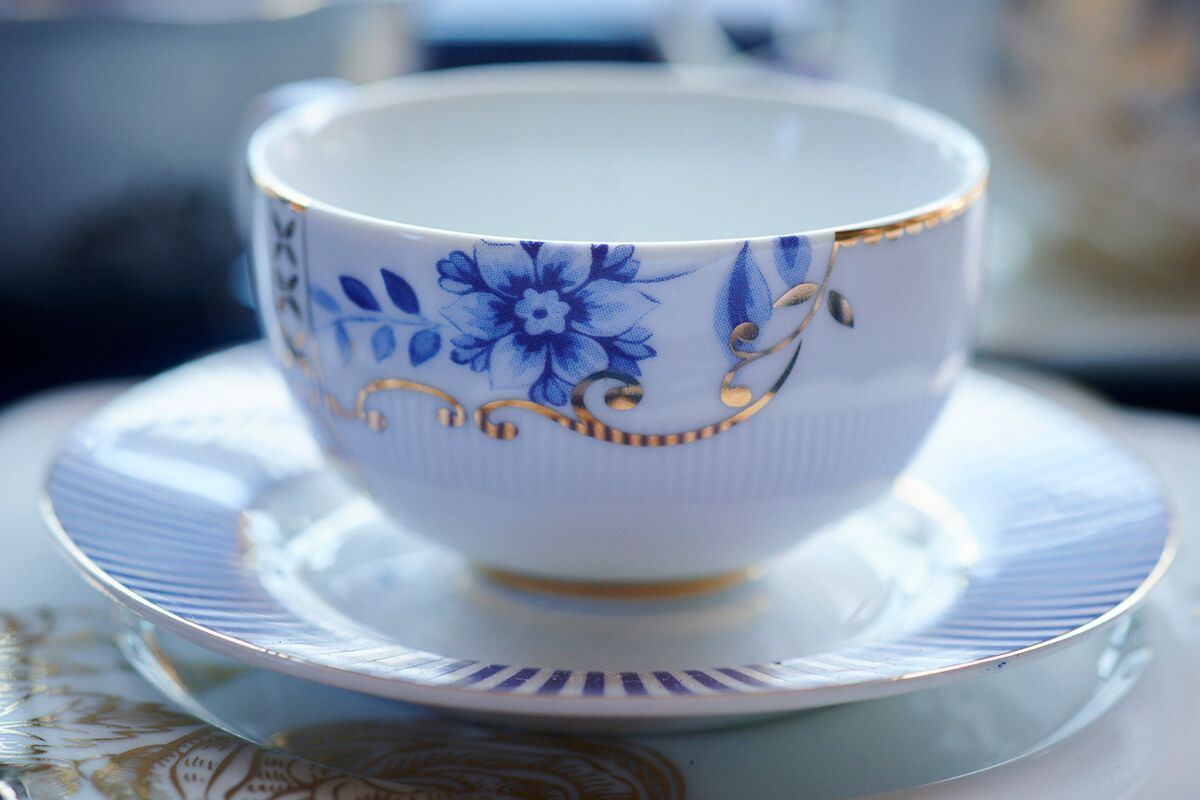 Set/2 Espresso Cups & Saucers Royal White 125ml