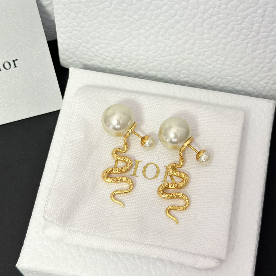 2025 Dior Dragon Pearl Earrings - Original Replica Club