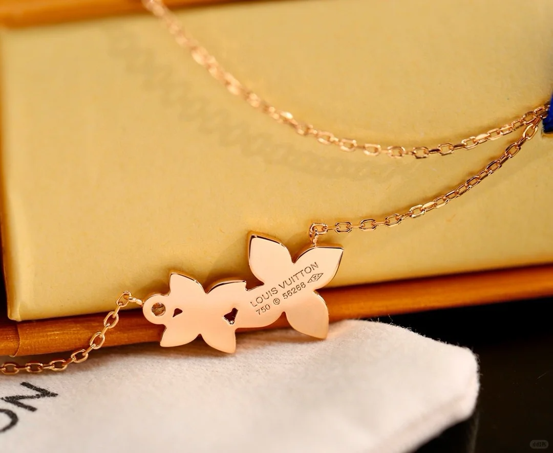 Louis Vuitton Idylle Blossom Pendant Necklace-Two Flowers - Original Replica Club