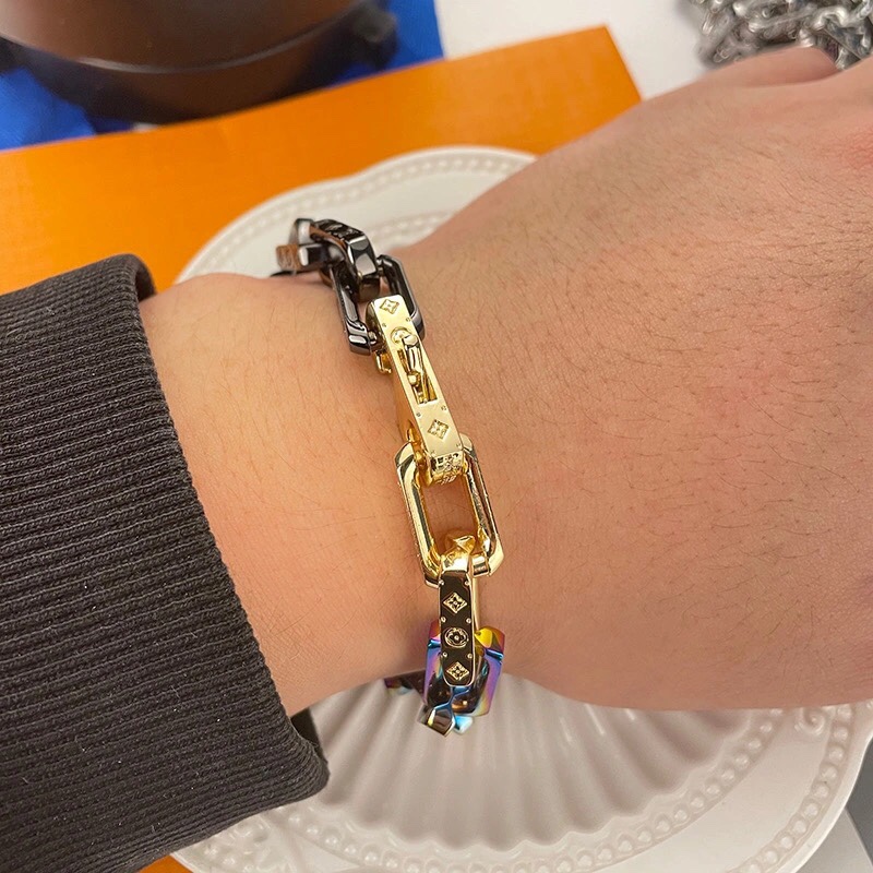Louis Vuitton Hot Sale Chunky Chain Monogram Men Bracelet - Original Replica Club