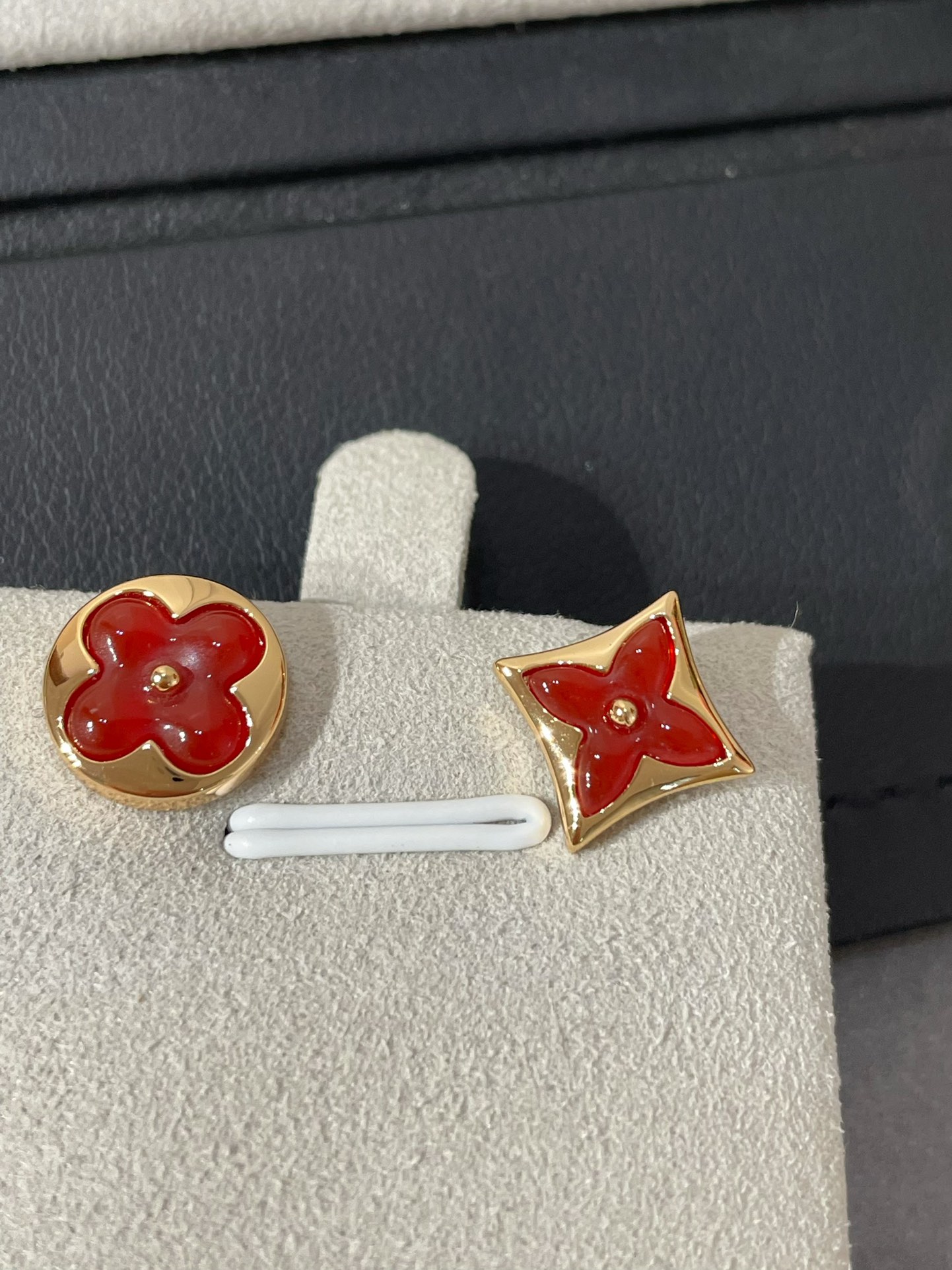 Louis Vuitton Red Sun Star Stud Earrings Bracelet Necklace - Original Replica Club