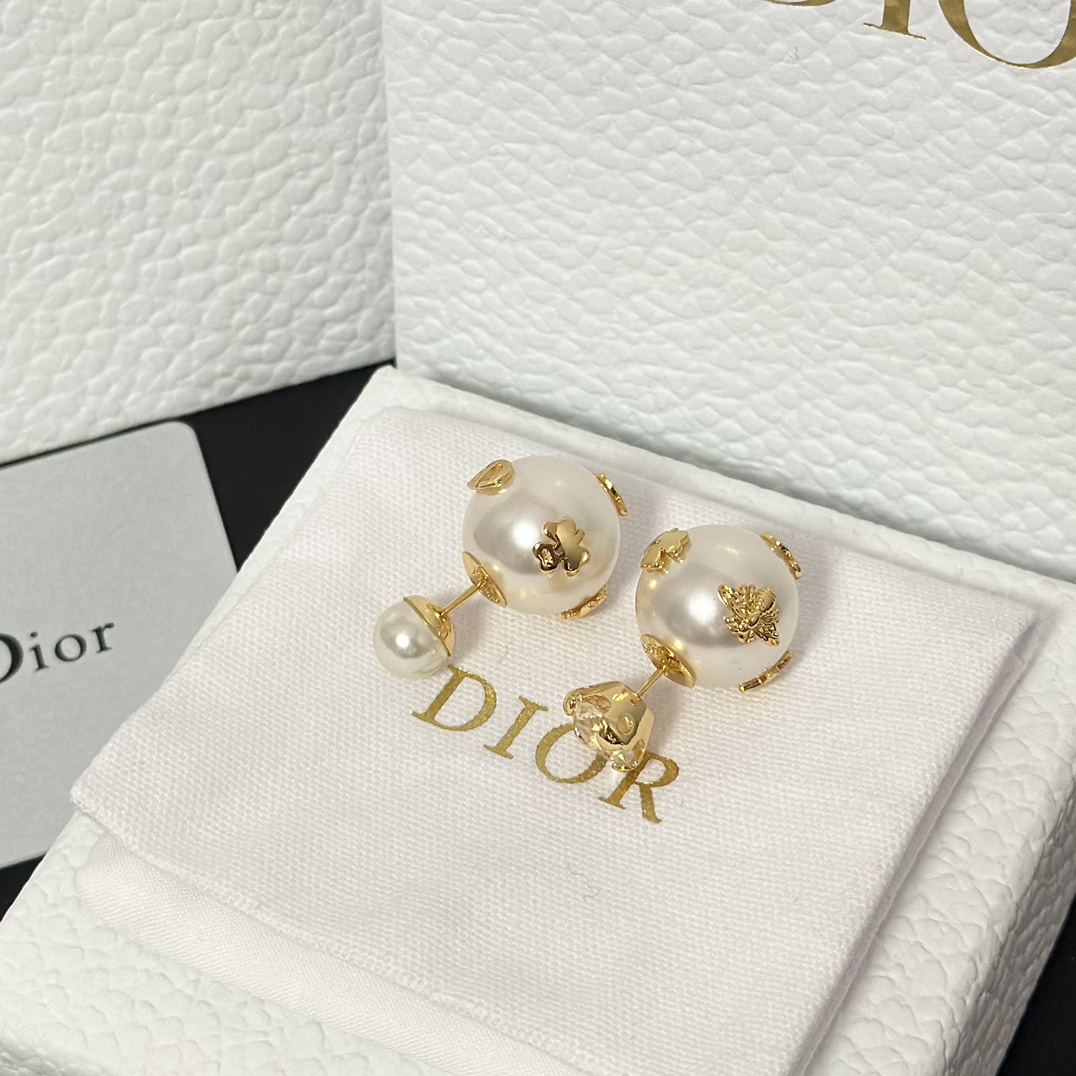 Dior New Two Pearls Stud Earrings - Original Replica Club