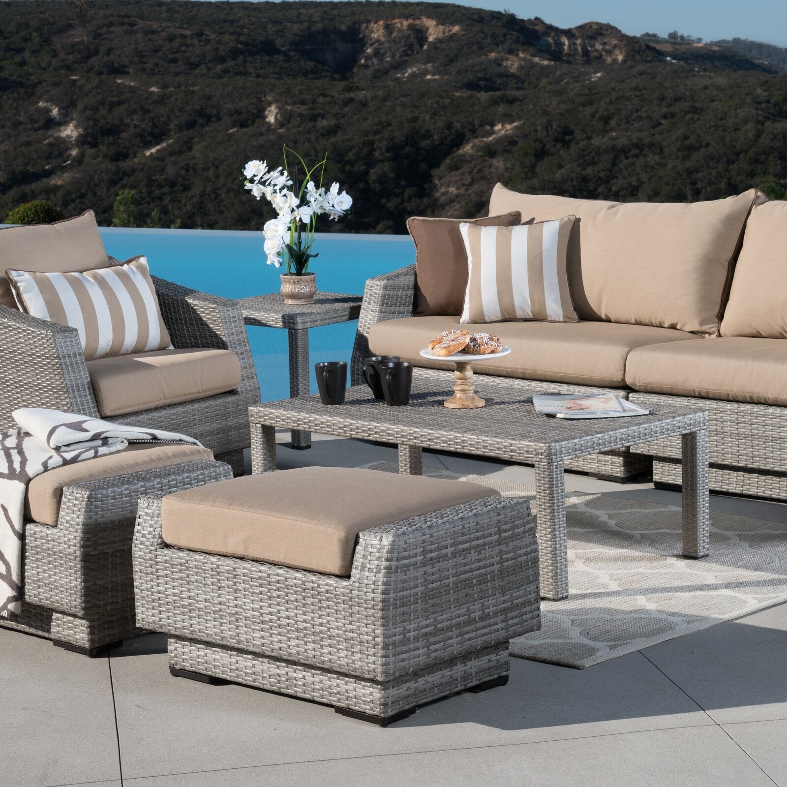 Rittenhouse 7 - Person Seating Group with Cushions