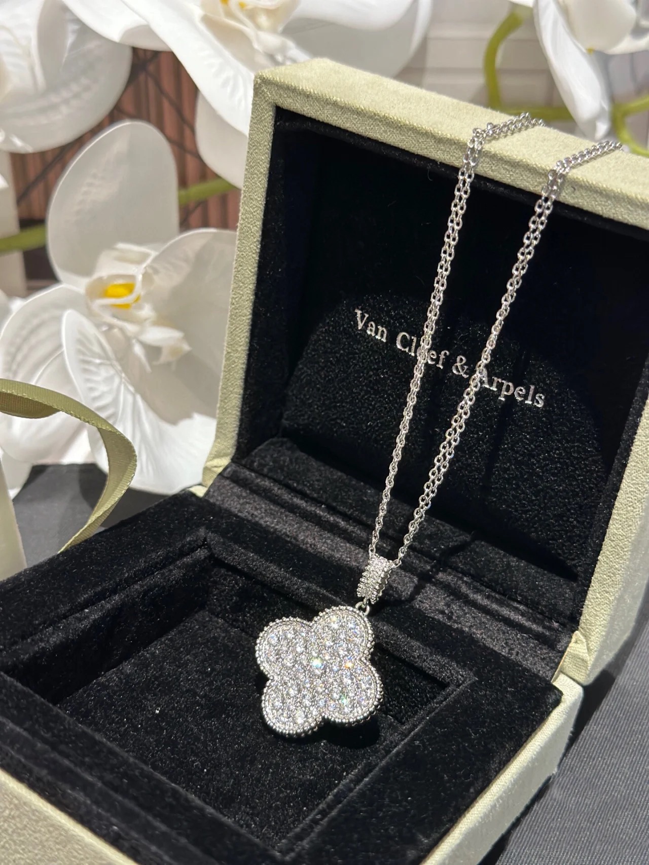VCA Full Diamond Paved Large Clover Magic Alhambra Long Necklace, 1 motif - Original Replica Club