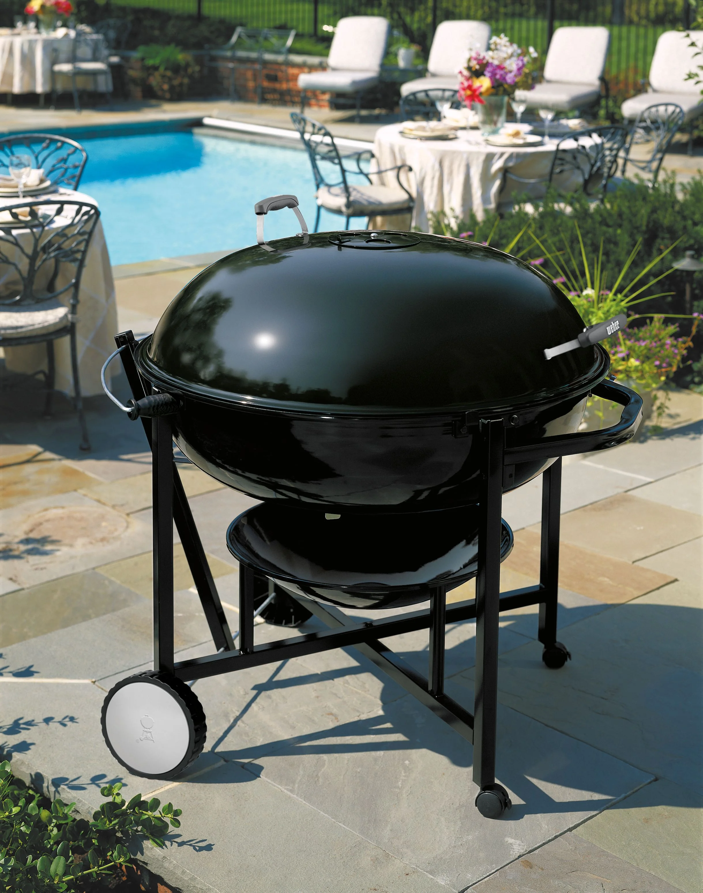 Weber Ranch Kettle 37'' Charcoal Grill - Image 7