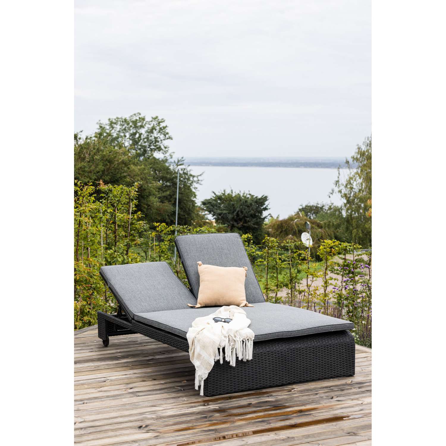 Venture Home London Zonnebed 196 x 32 x 119 - Zwart