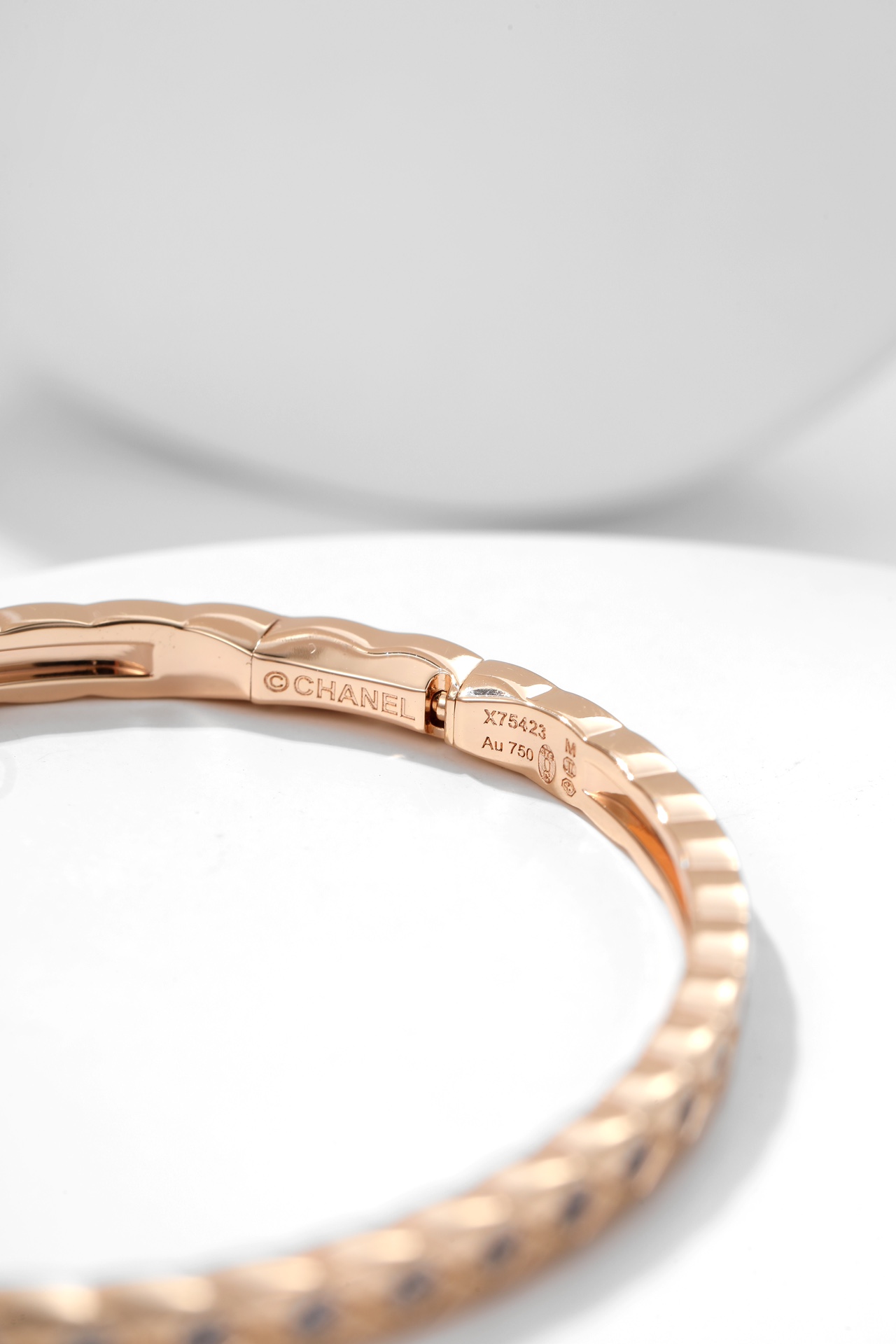 Chanel Diamond Coco Crush Mini Bracelet Bangle - Original Replica Club