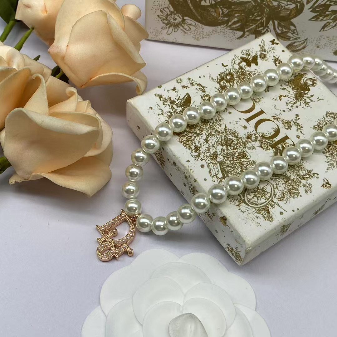 Dior Letters Pendant Pearl Necklace - Original Replica Club